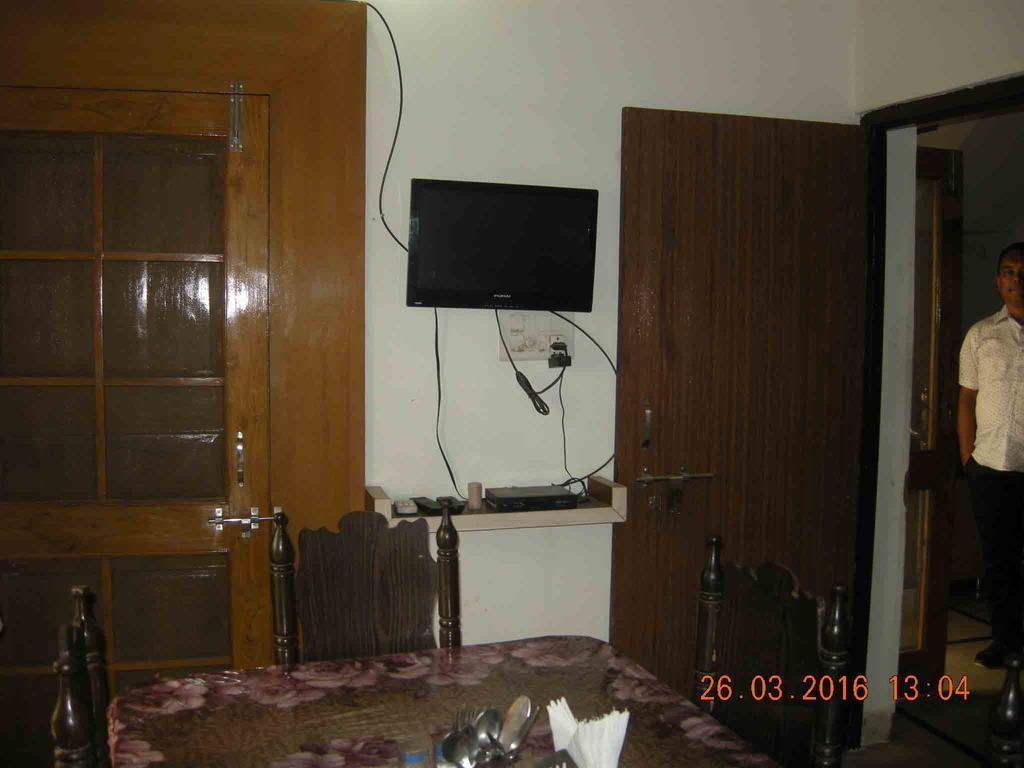 بوبال Sadhna Guest House المظهر الخارجي الصورة