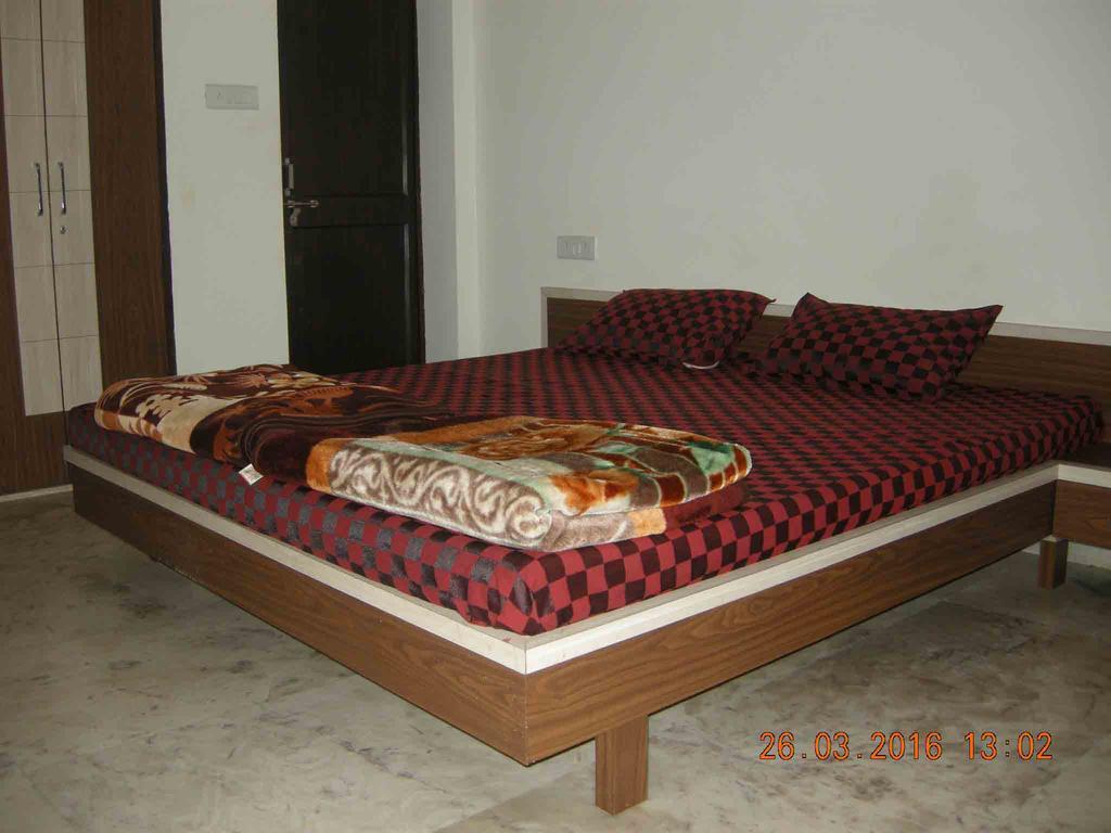بوبال Sadhna Guest House المظهر الخارجي الصورة